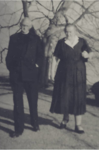 Adrienne von Speyr et Hans Urs von Balthasar à Cassina d’Agno (Suisse), 1950